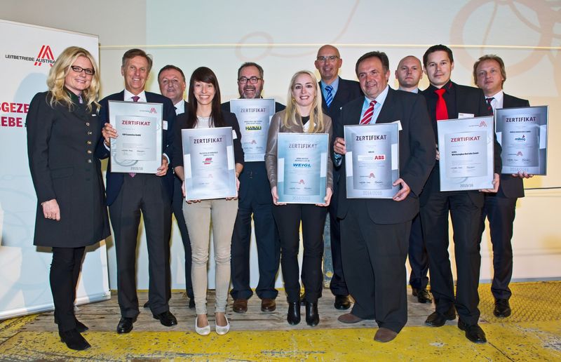 weba Werkzeugbau - Partner der Leitbetriebe Austria Gruppenfoto Übergabe des Zertifikats der Leitbetriebe Austria